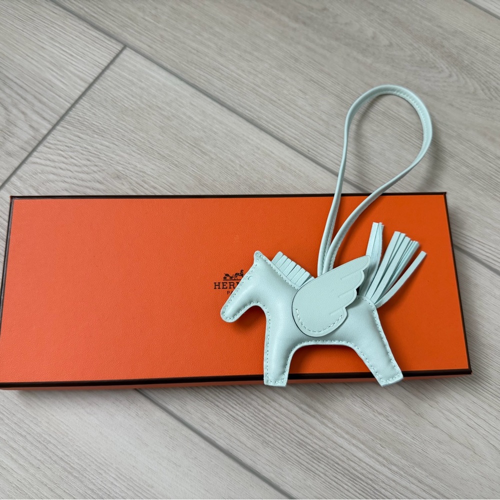 Hermes Pegasus PM - Vert Peppermint- brand new!
